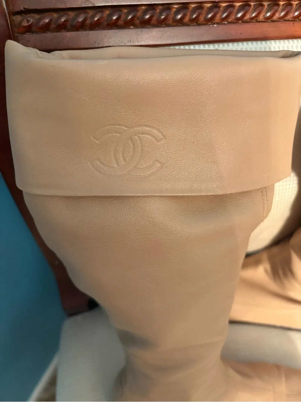 VTG CHANEL BEIGE LEATHER CC LOGO BOOTS 37.5